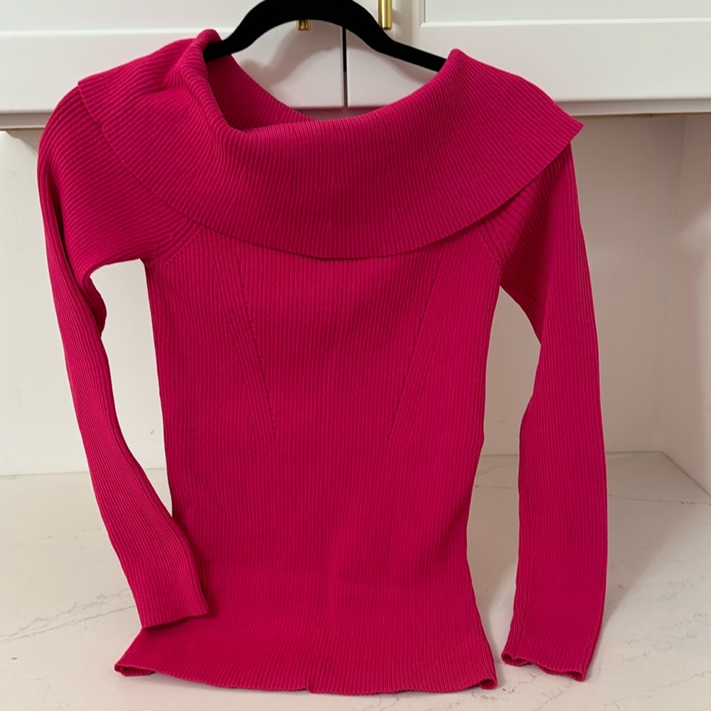 Michael Kors Pink off shoulder M sweater